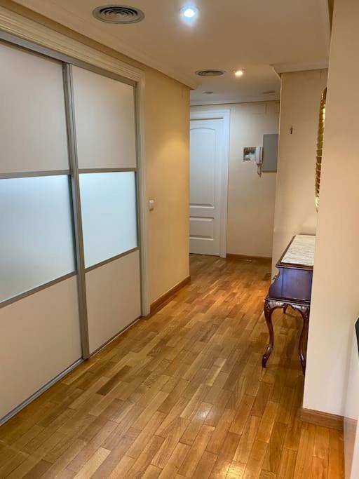 Lovely 2 Bedrooms Apartment Main Square Plasencia Exterior foto