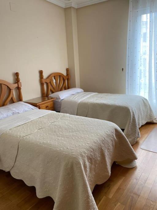 Lovely 2 Bedrooms Apartment Main Square Plasencia Exterior foto